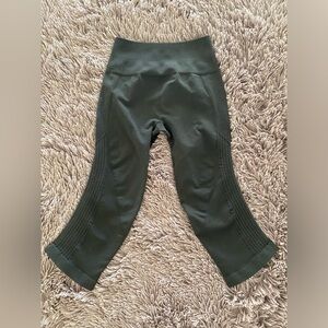 lululemon athletica women’s black scrunched legging